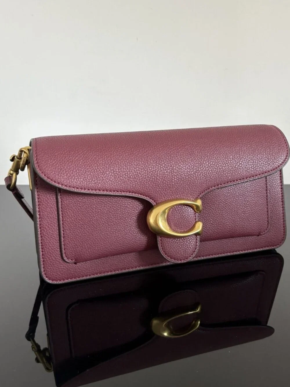 Coach Tabby handbag, can be carried by hand, slung over one shoulder